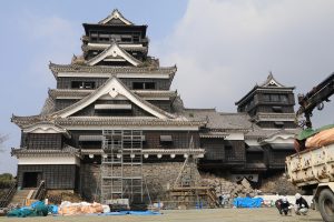 傷ついた熊本城